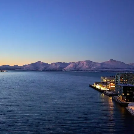 Arctic Sky Loft I Sea View I *